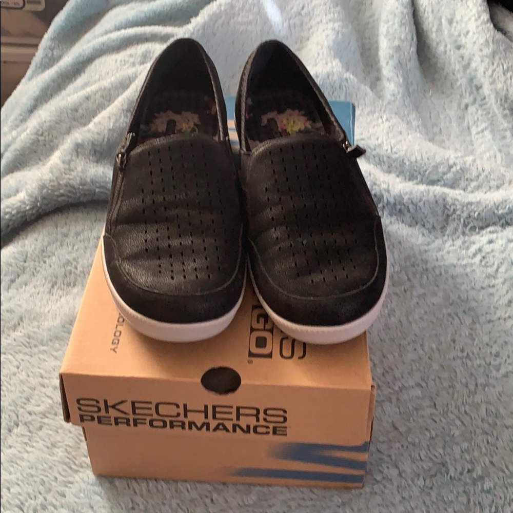Sketchers memory foam size 10